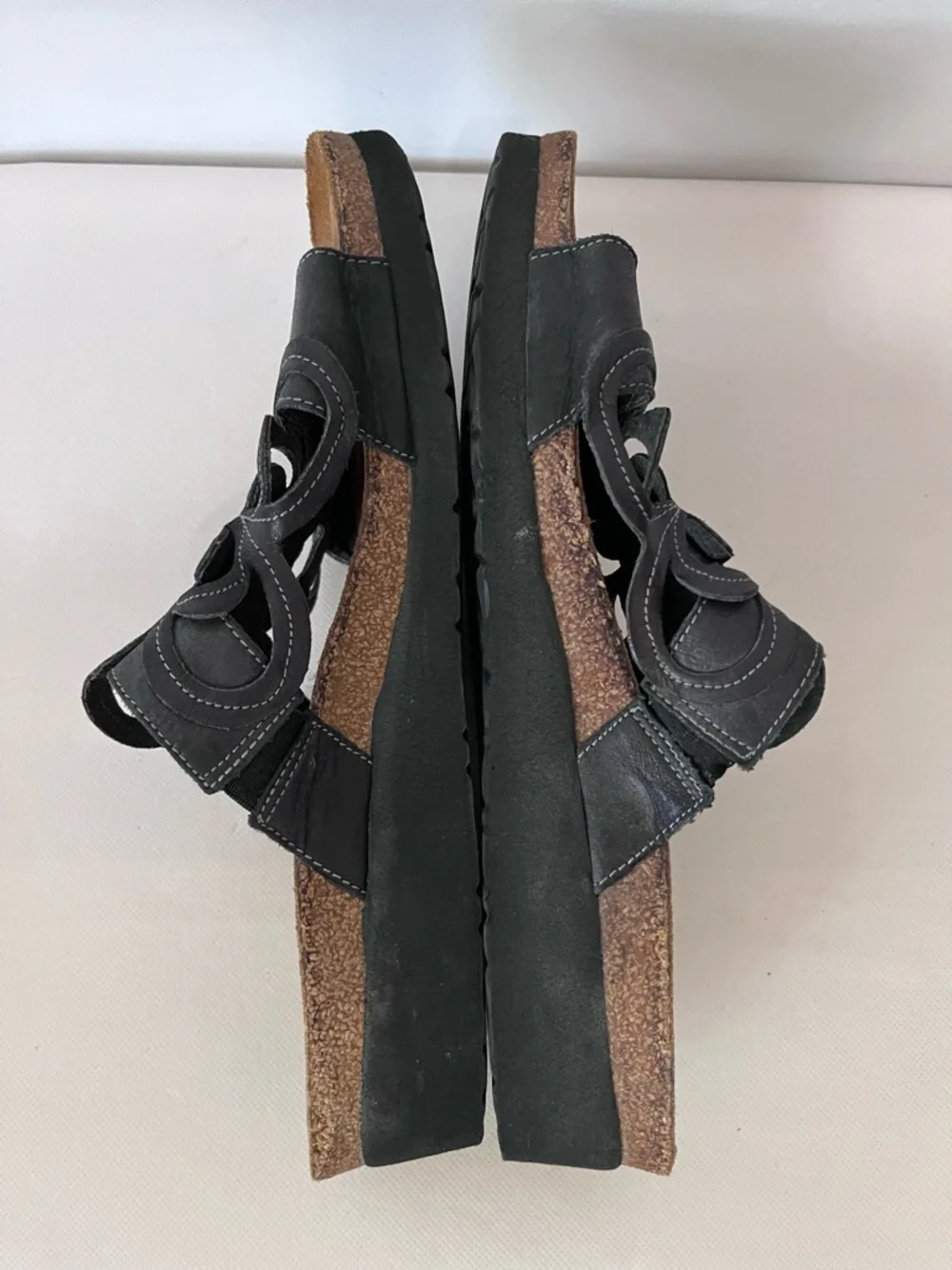 Naot sandy black